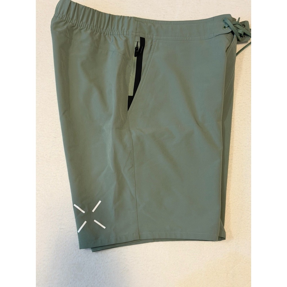 NEW Ten Thousand FOUNDATION SHORTS Men Medium Sage Green 9 inch inseam No liner